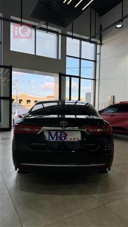 تويوتا أفالون